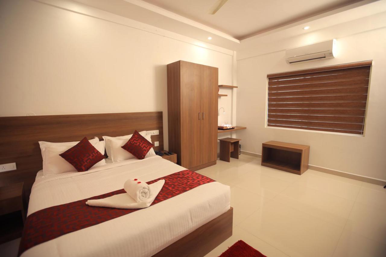 Hotel The Patio Thekkady Exterior foto